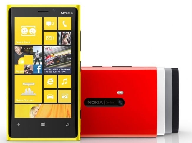 Nokia Lumia 920 attacks iPhone 5
